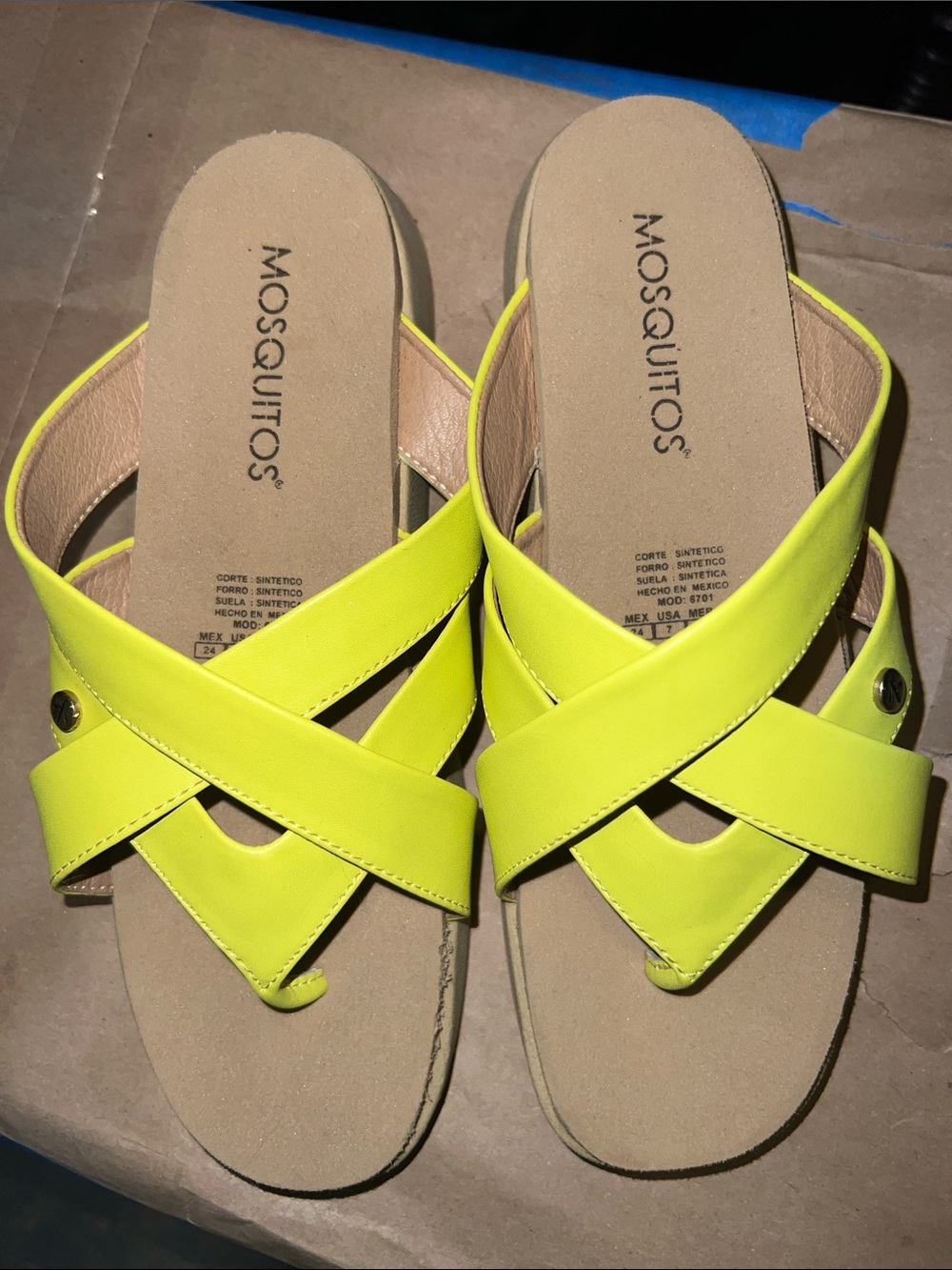 New Mosquitoes Women's Neon Yellow Crisscross Sandals 6 1/2